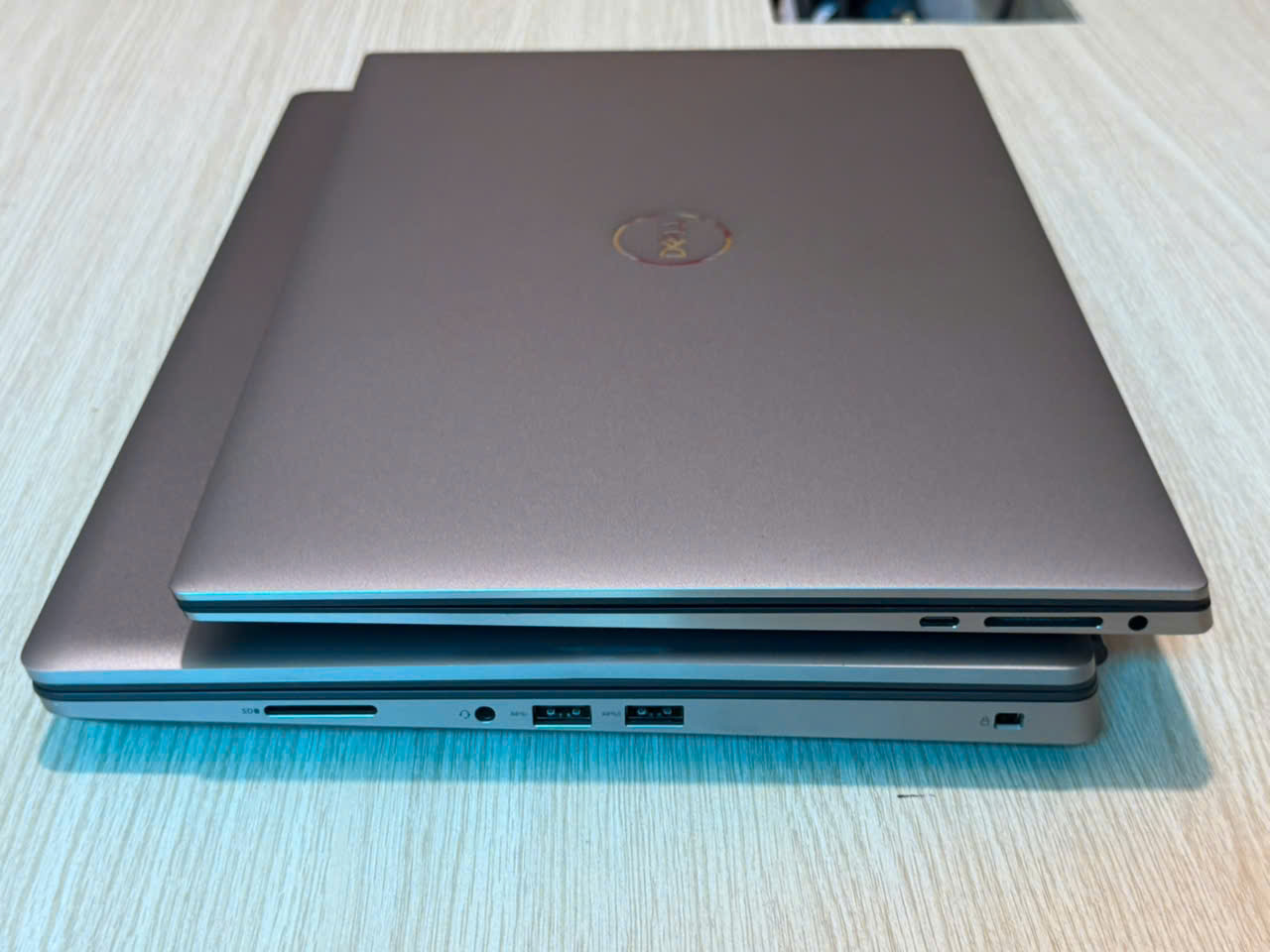 so sánh dell precision 7550 & dell precision 5550